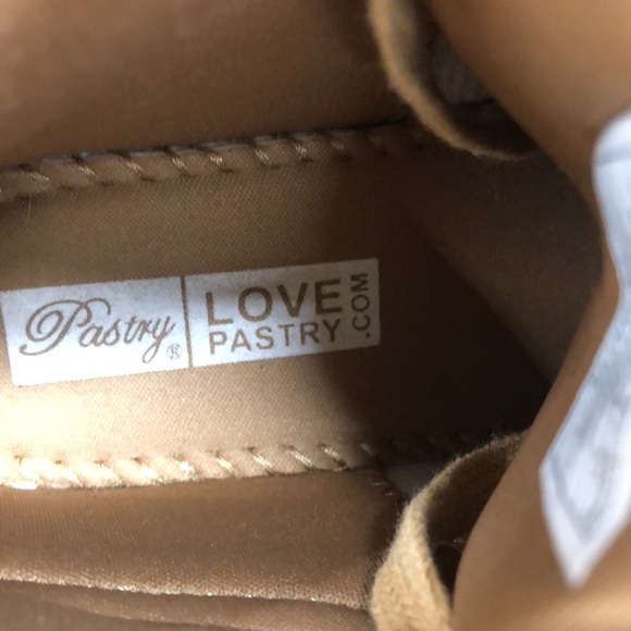 “Pastry” gold metallic and glitter womens size 6 - Picture 8 of 10